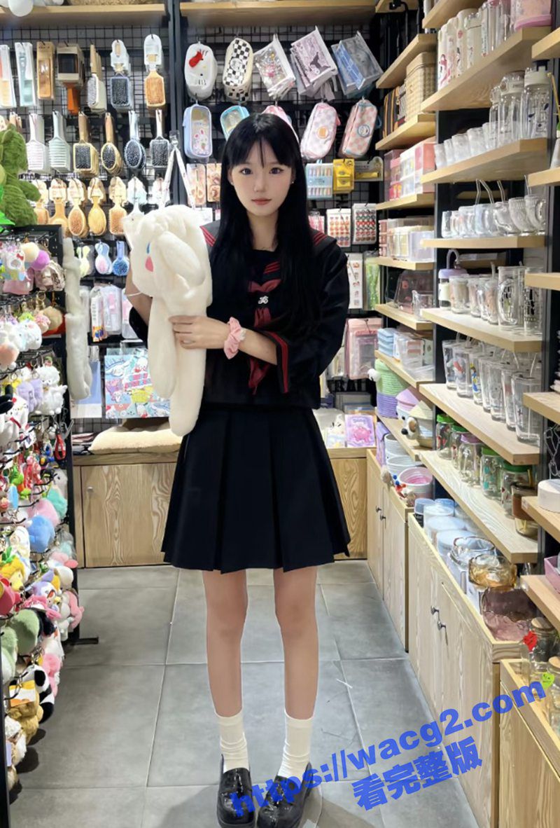 大一双马尾萝莉学生妹 翘起白嫩小屁股 自慰淫叫求操 无套抽插操得她抽搐不止！