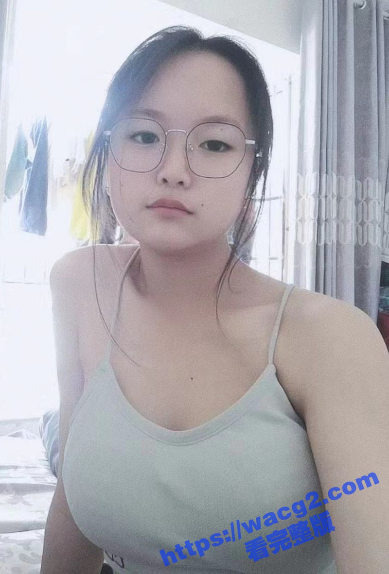 瓜友的新母狗 单纯大胸眼镜妹 一步步从清纯女大变成反差母狗 成就感爆棚！