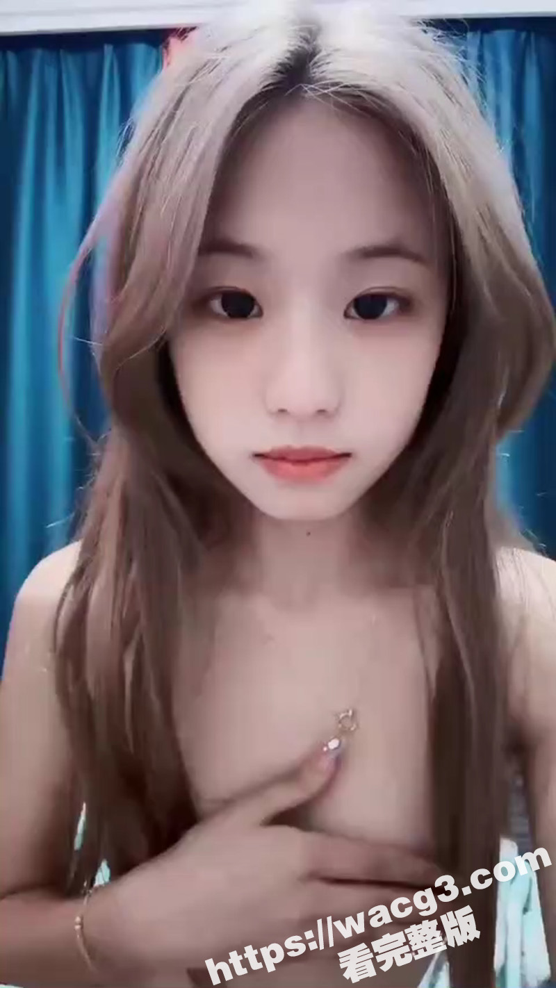 推特刚满18岁的嫩妹 身材纤细的极品美少女 被金主调教爆操嫩穴 都给小美女干哭了