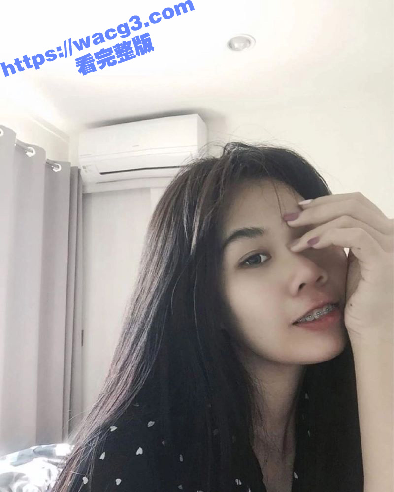 钢牙美女与异地男友视频做爱 你抠我打配合的天衣无缝 美女这个手法没10年练不出来