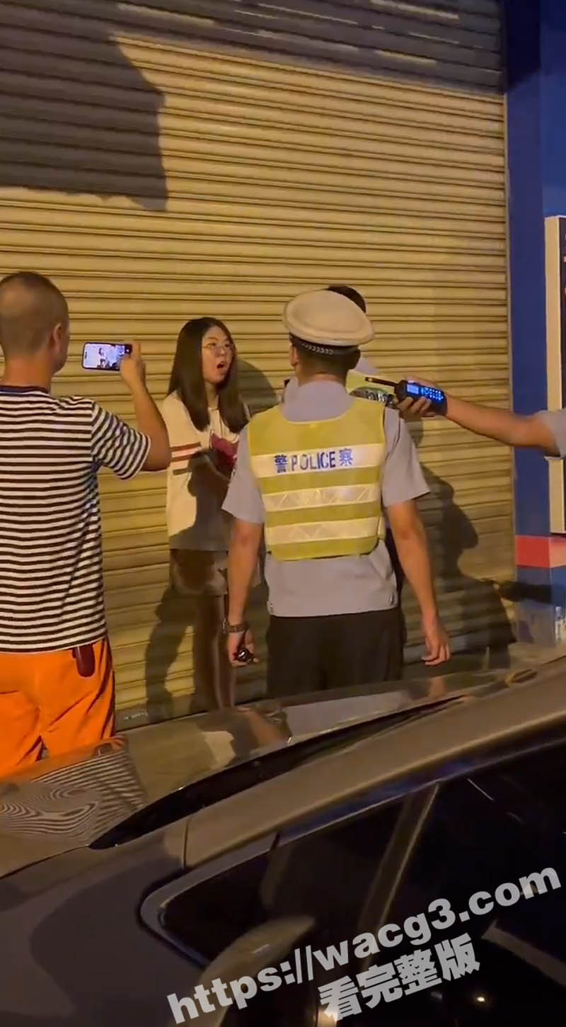 暴躁的女司机！广东鹤相关图片