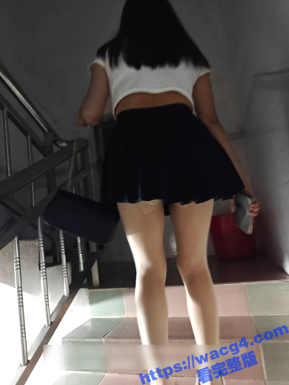 广东珠海记者暗访失足少女环节 不惜以身犯险 势要与赌毒不共戴天！
