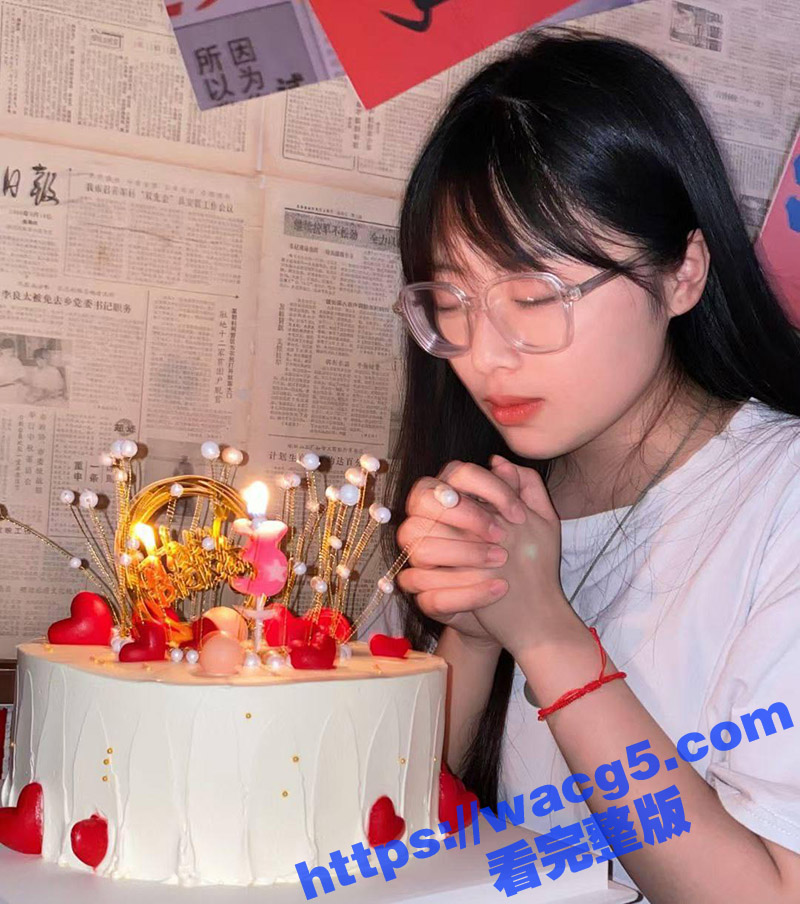 哈尔滨医科大学段闰琳 18岁眼镜嫩妹 成人礼当天被无套内射 小嫩穴从此变骚逼 可以随便操了