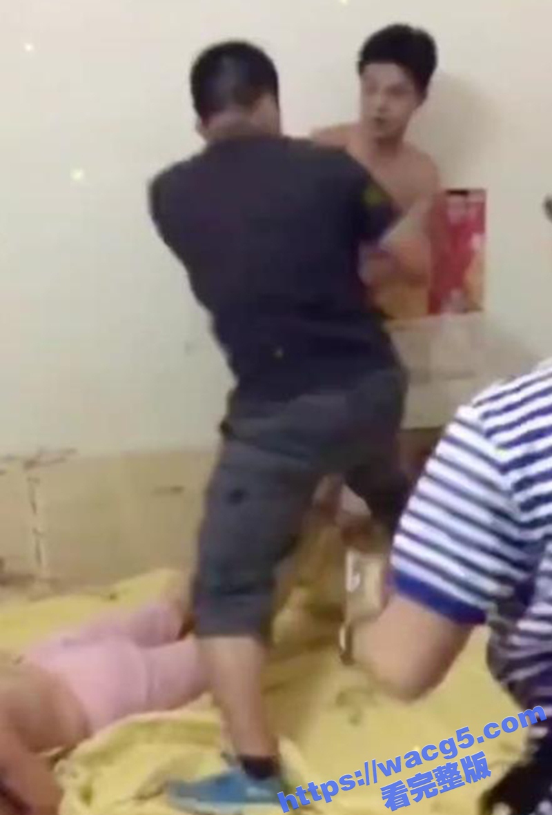 广东河源男子抓奸在床相关图片