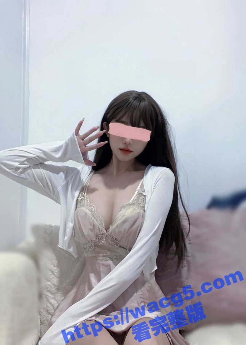 传媒学院系花 王欣萌 在外网做福利姬 土豪高价举牌私定 粉乳嫩穴道具自慰喷水 此等可爱小尤物让人实在顶不住！