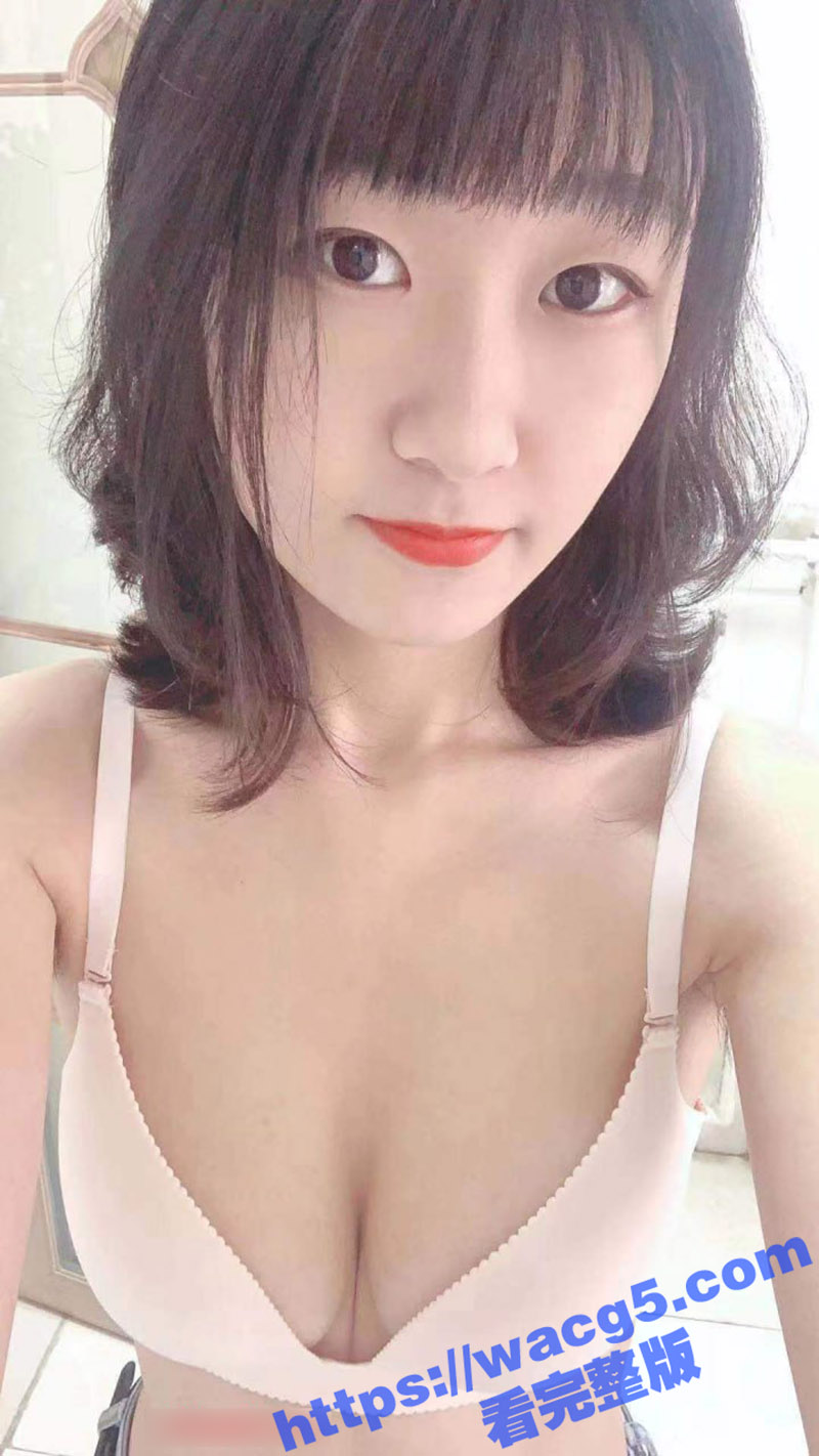 天津商学院学妹唐晓佳相关图片