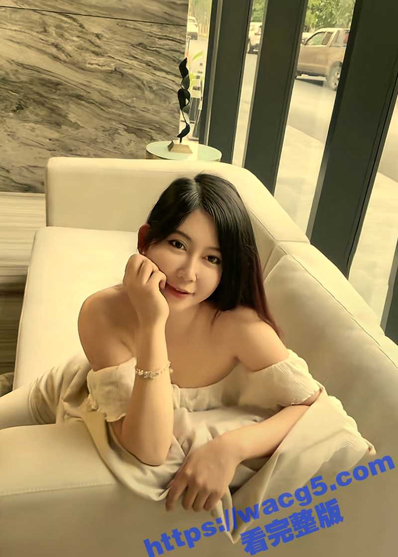 抖音极品巨乳网红李雅相关图片
