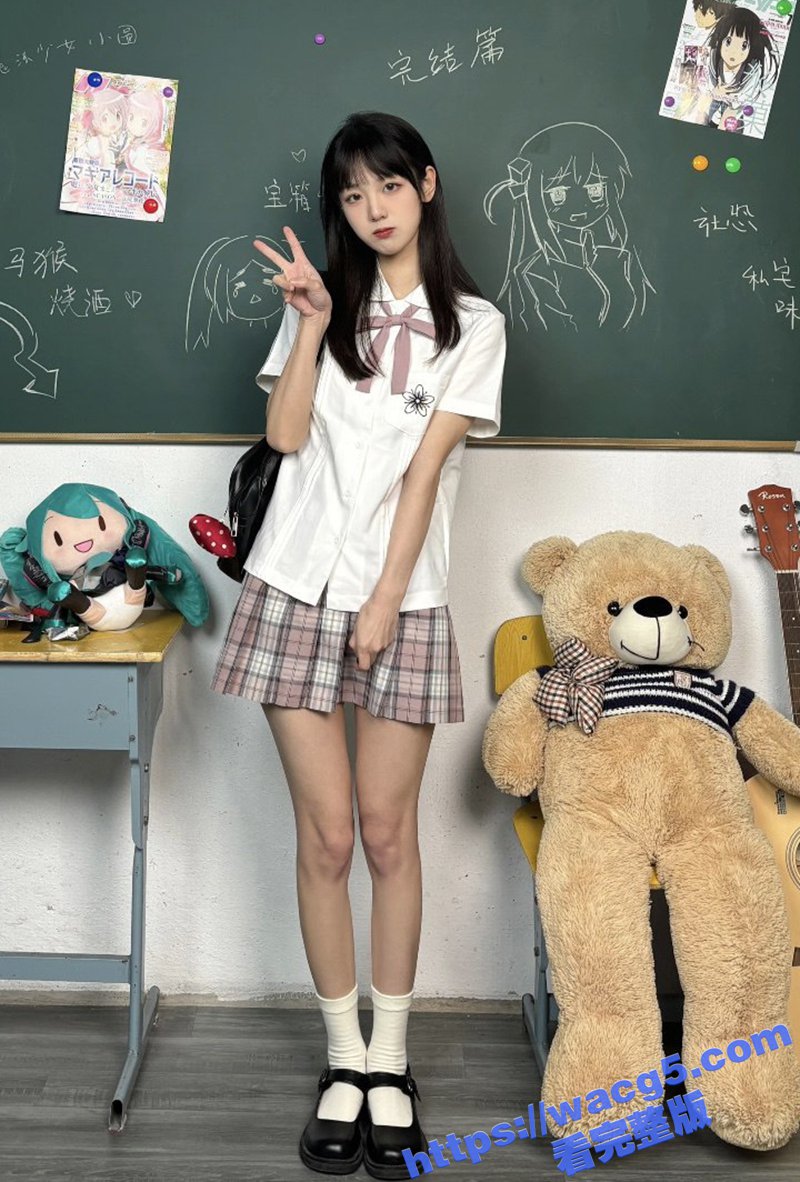 约炮刚毕业的美女高学相关图片