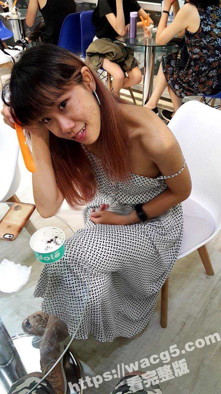 思想开放的大学生小七酱 户外人前露出 口交吞精自拍露脸非常开心 反差感极强
