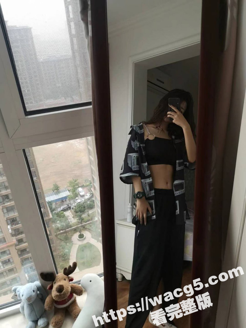 江苏反差婊母狗汪欣淼相关图片