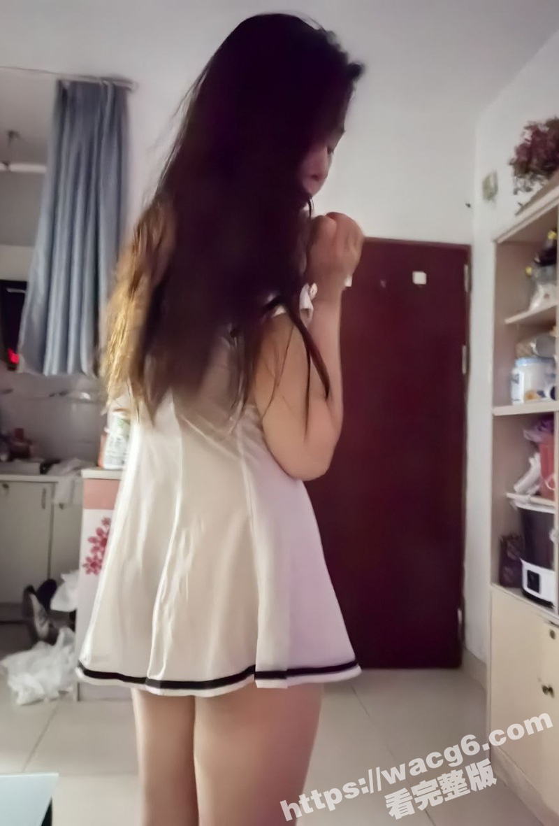 家长群勾搭美艳少妇 大屁股疯狂后入 喉咙当成飞机杯狂肏 这是一点不怜香惜玉啊！