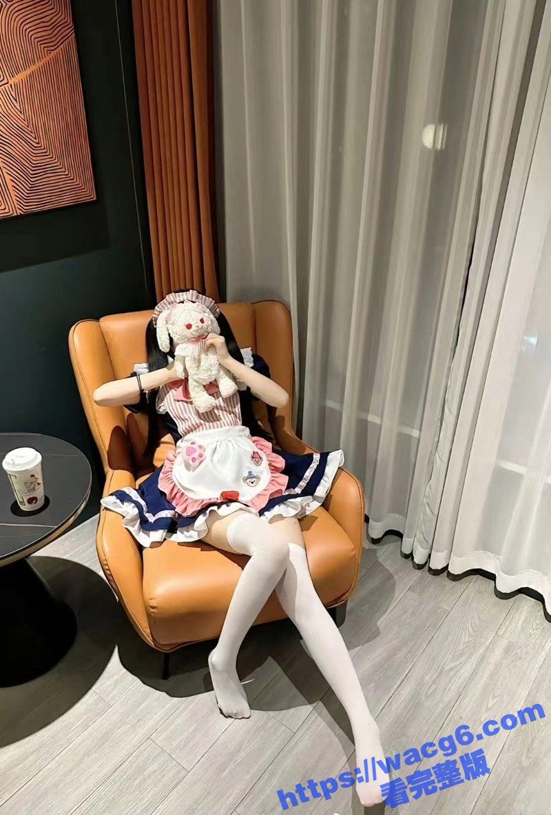 福利姬香草少女 黑丝相关图片