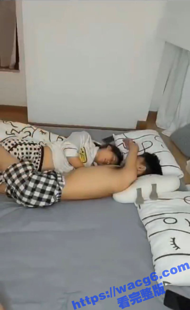 高颜值姐姐寂寞难耐 相关图片