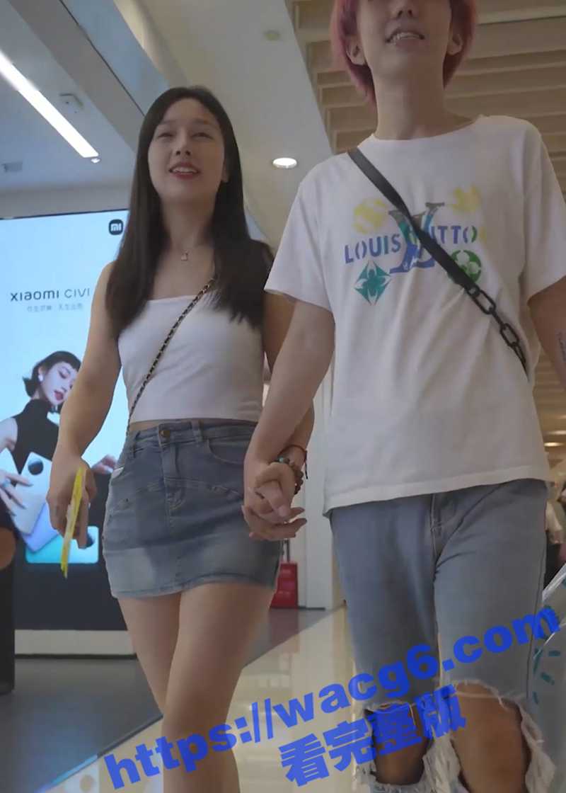 商场抄底 偷拍大长腿相关图片