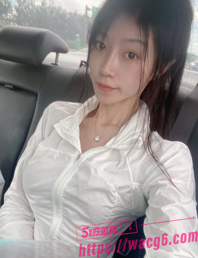 极品颜值女神 彤彤乖相关图片