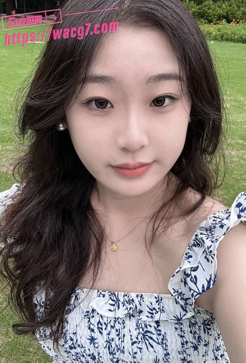 爆操19岁广西骚婊子相关图片