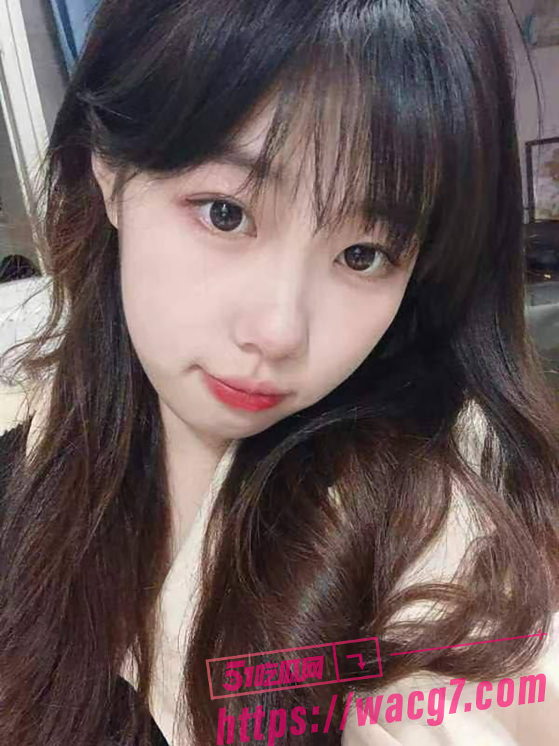 杭州西湖大学杨琪 D罩杯大奶女神 表面是童颜小清新 实则性感小母狗 喜欢蒙眼捆绑后 被大鸡巴抽插