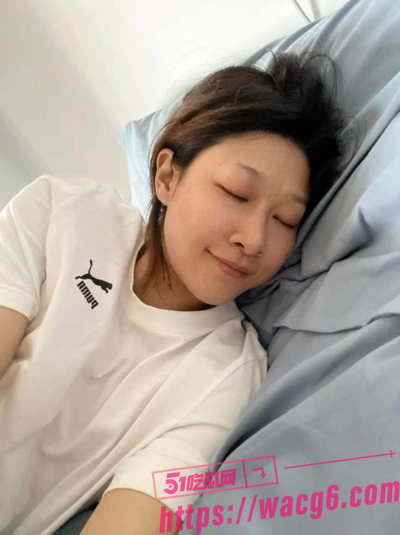 河北承德34岁反差骚妻 马涵宇 出轨遭老公曝光 经常在家全裸不拉窗帘勾引对面邻居