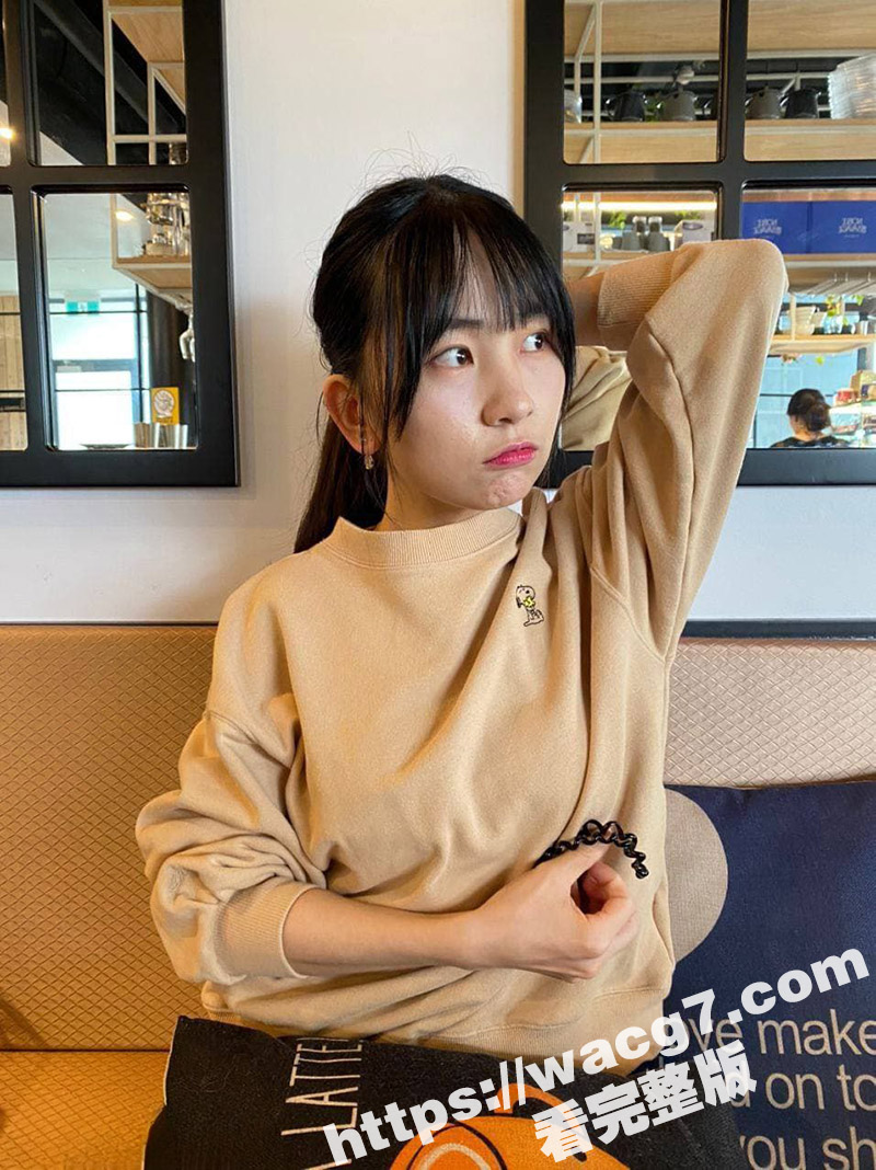 清纯大眼高颜值嫩妹 相关图片