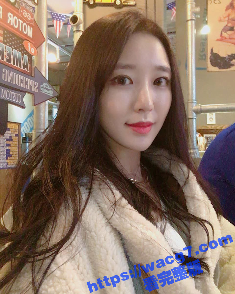 韩国高颜值美腿女神 相关图片