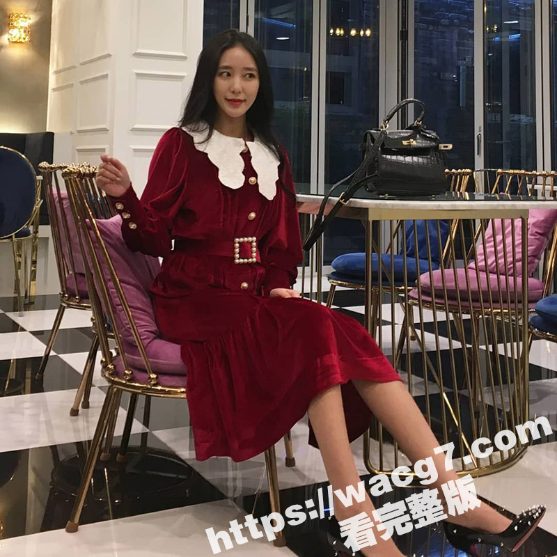 韩国高颜值美腿女神 相关图片