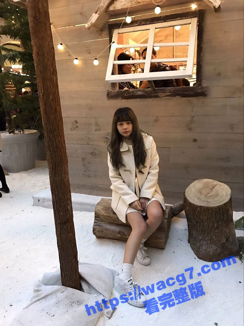 热恋小情侣露脸性爱自拍 清纯眼镜小美女吃鸡好熟练 被操到翻白眼精液从嘴角流满全身