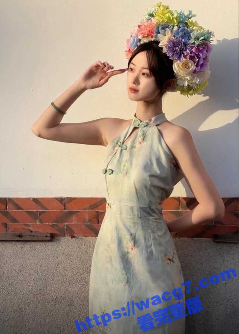 四川高校神颜值校花 杨孖 女寝床上全裸掰穴直播处女膜 外表清纯学妹一对处女奶饱满圆润 超级诱人！