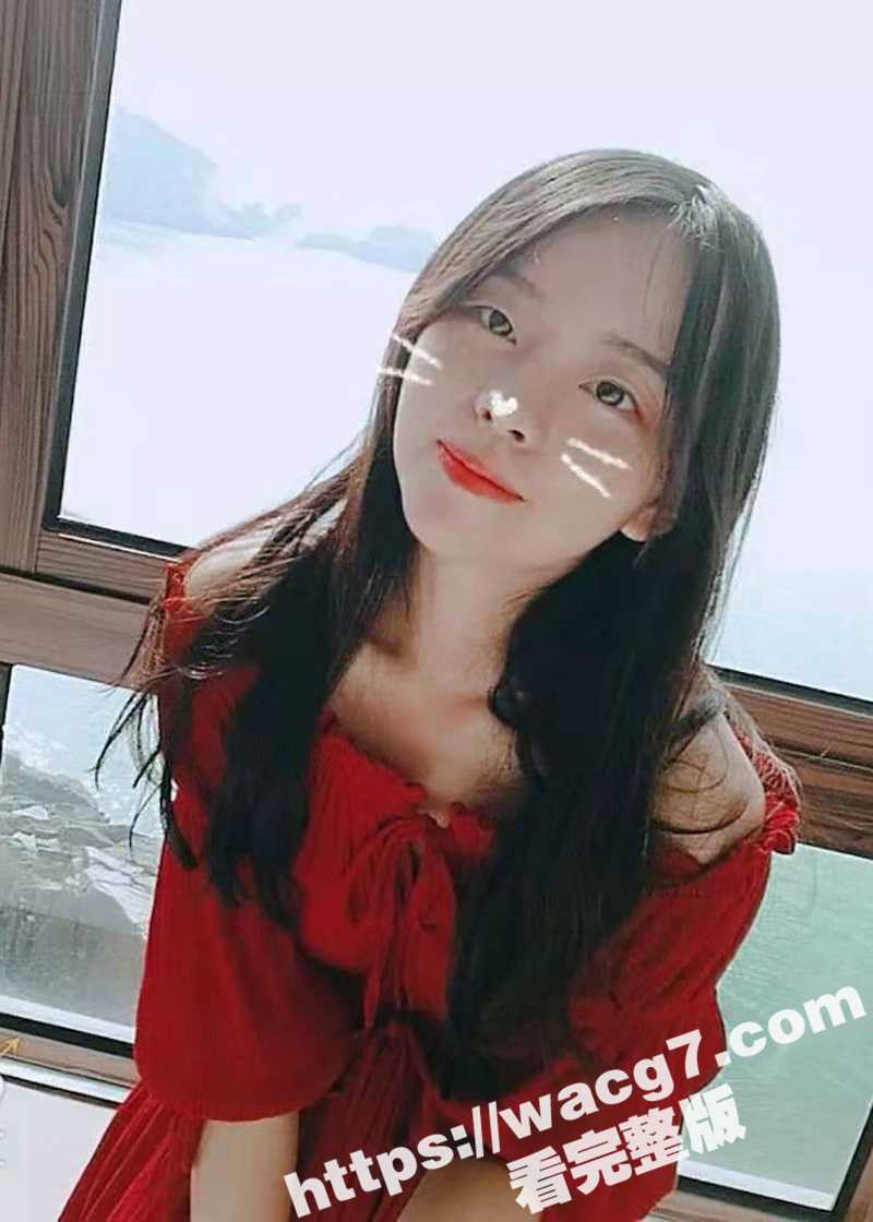 清纯可爱卫校美眉 小柒酱 被有钱金主包养 为了奢侈生活甘愿做爸爸小母狗 清纯又反差的口交性爱 直击的眼观！