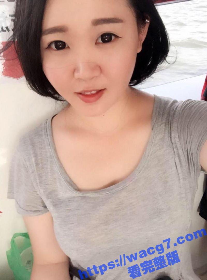 已婚人妻反差婊 小雅相关图片