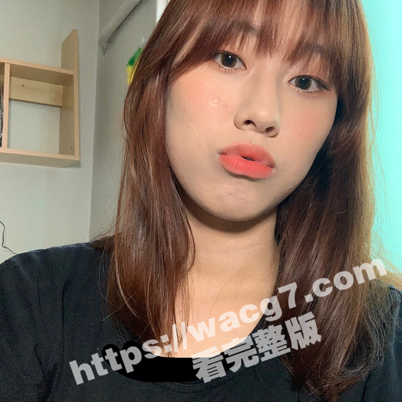韩国毛发浓密反差大奶妹被主人视频调教 在厕所脱光坐深蹲自慰出白浆给主人看 这毛发真的很多