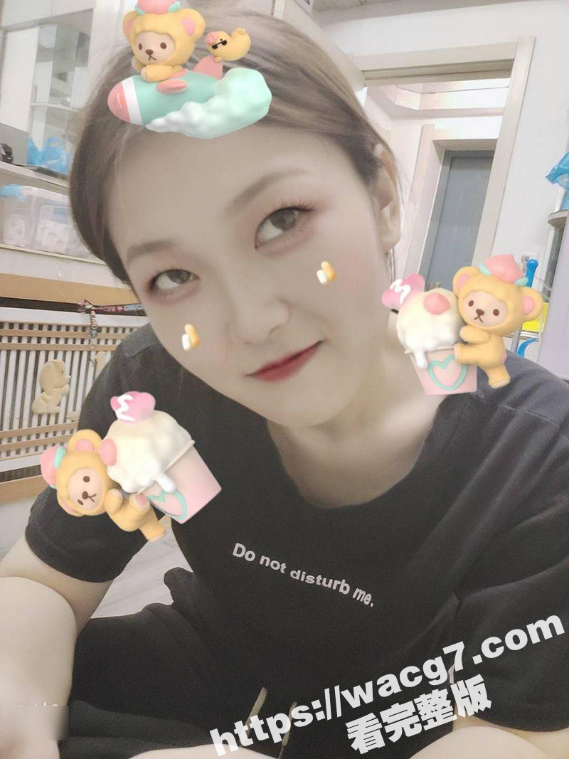 新疆大奶已婚人妻 结婚七年在外打工不停偷情 被炮友开发调教3p群p怎么玩都接受 真是够贱的啊！