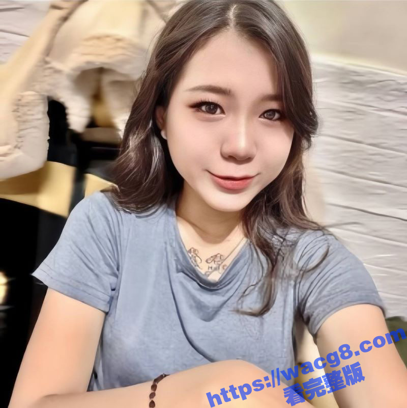 大奶纹身妹和炮友裸聊相关图片