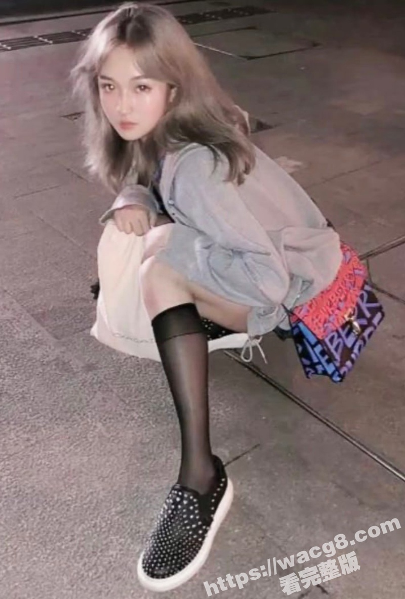 05后美少女探探交友相关图片