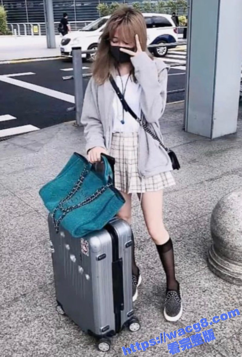 05后美少女探探交友相关图片
