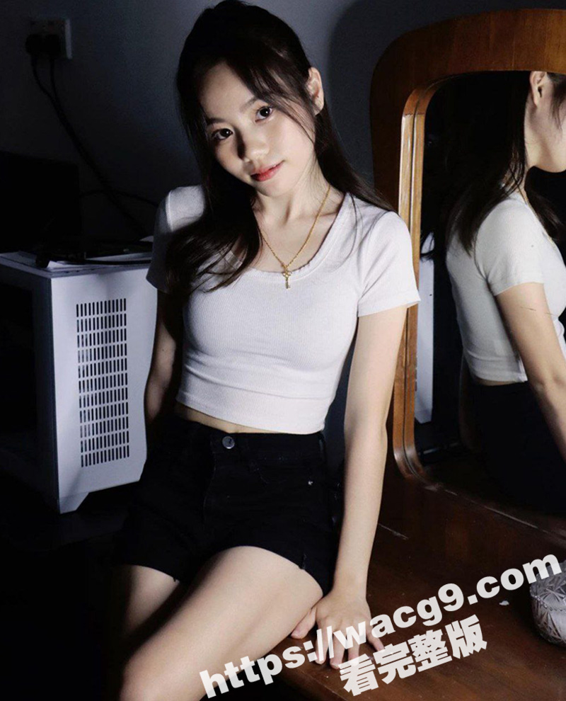 IG性感小美女吴佩慈相关图片