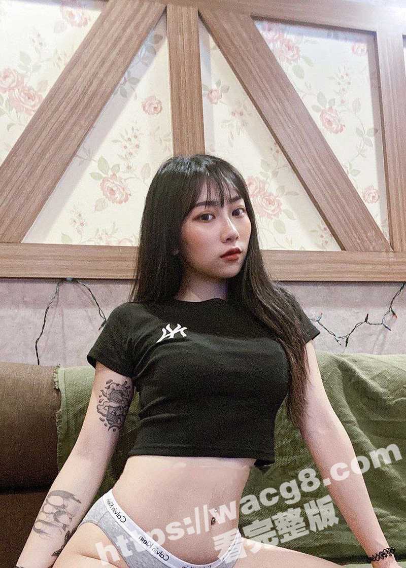 高颜值个性纹身小姐姐相关图片