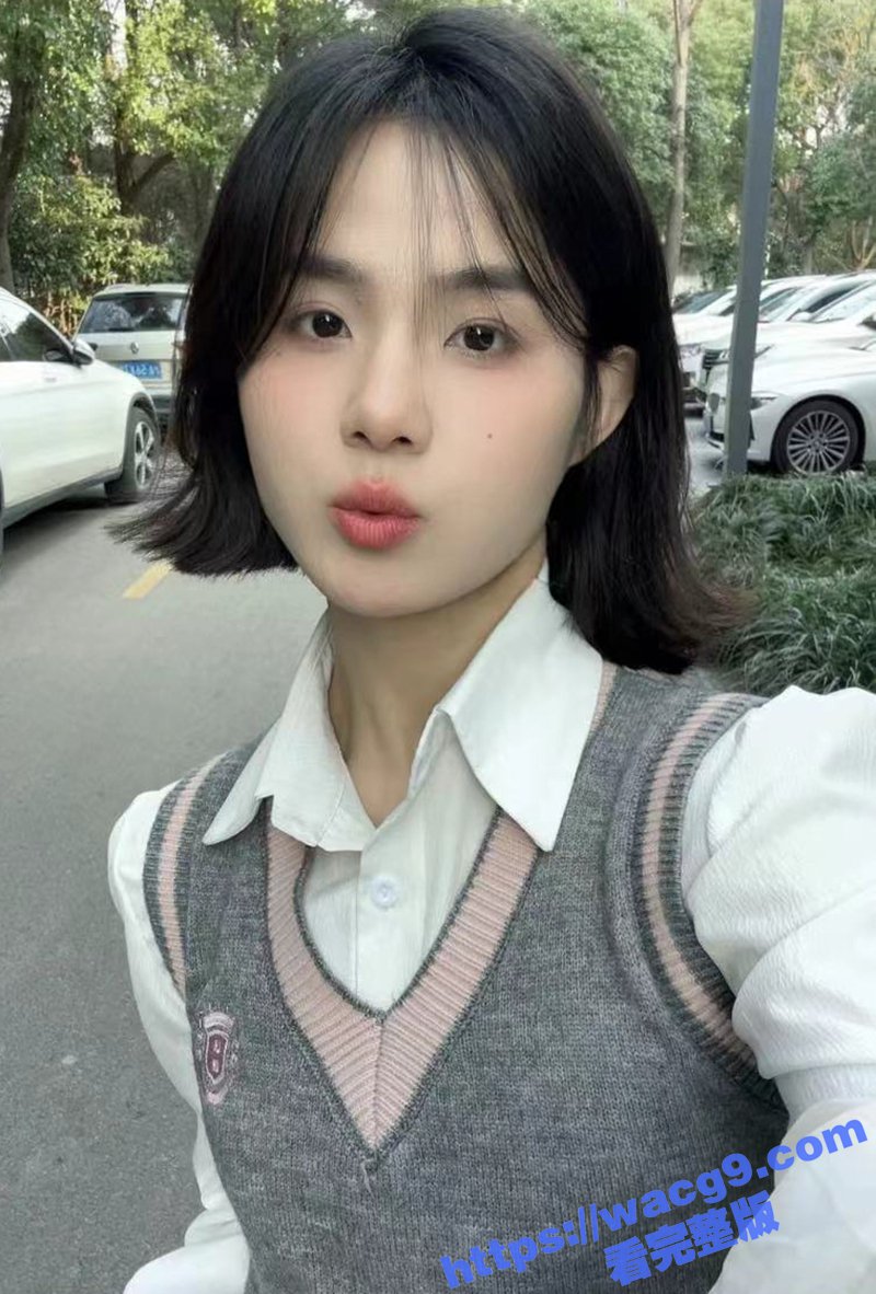 北京工商大学情侣自拍流出 女主身材超棒马甲线清晰 细致口活好想试一试！