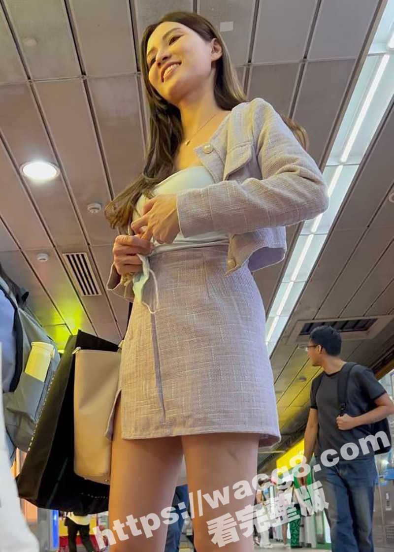 台湾40万粉丝女网红相关图片