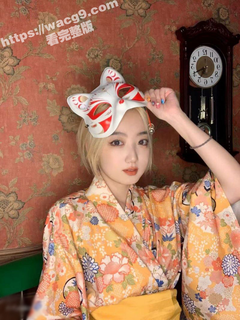 高颜值精神小妹 肖利相关图片