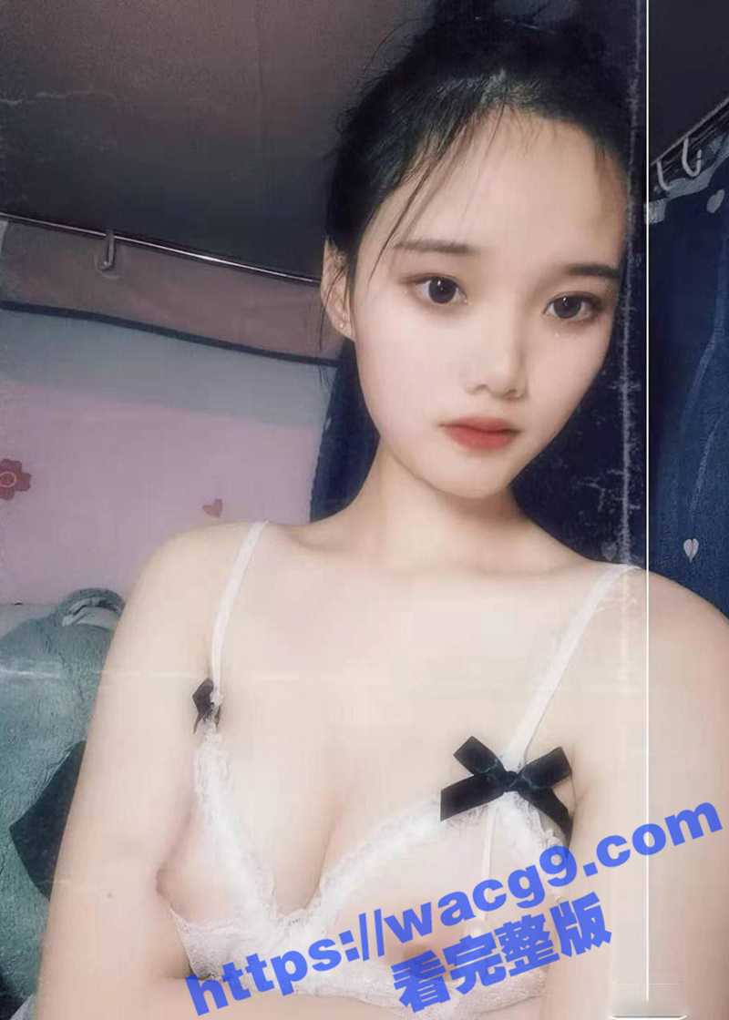 西安交大 大二学生妹 吴瑞 在女生宿舍自慰给金主爸爸欣赏 粉乳嫩鲍清纯小甜妹骚起来 反差到没有天际！