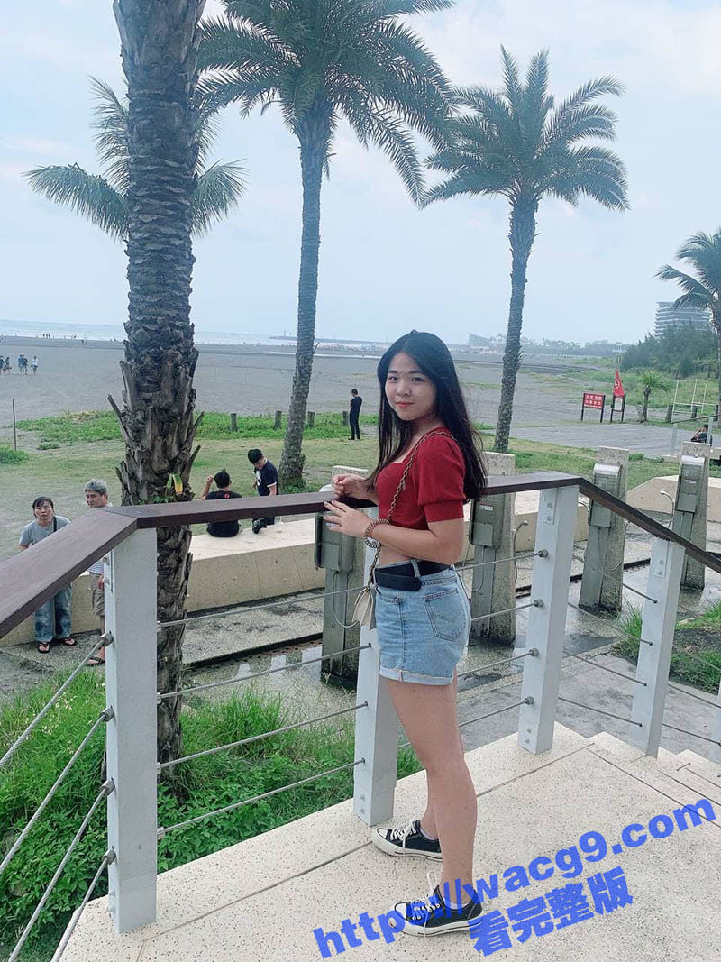 上海大奶妹孟某 自拍相关图片