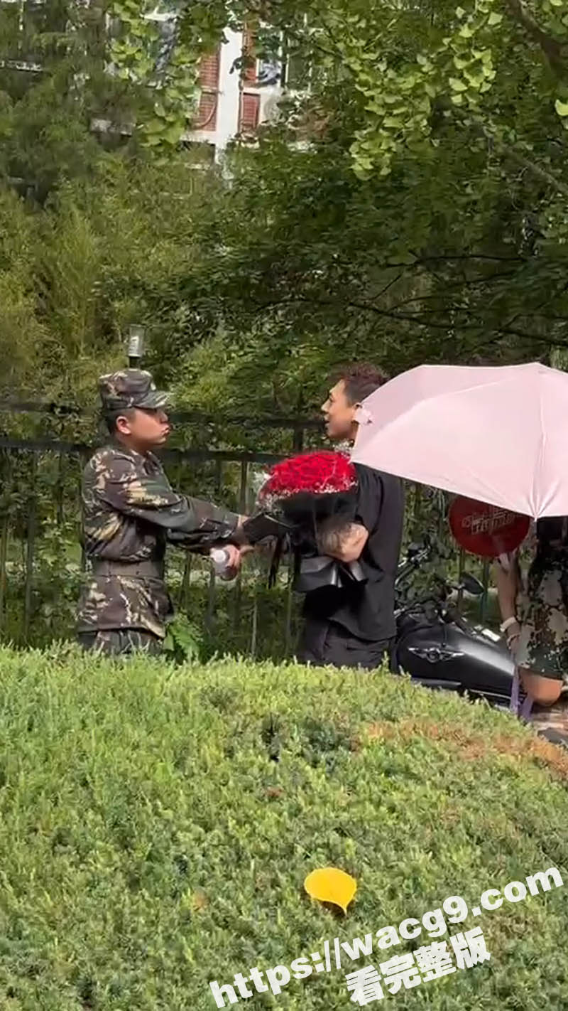 大一男新生表白教官 相关图片