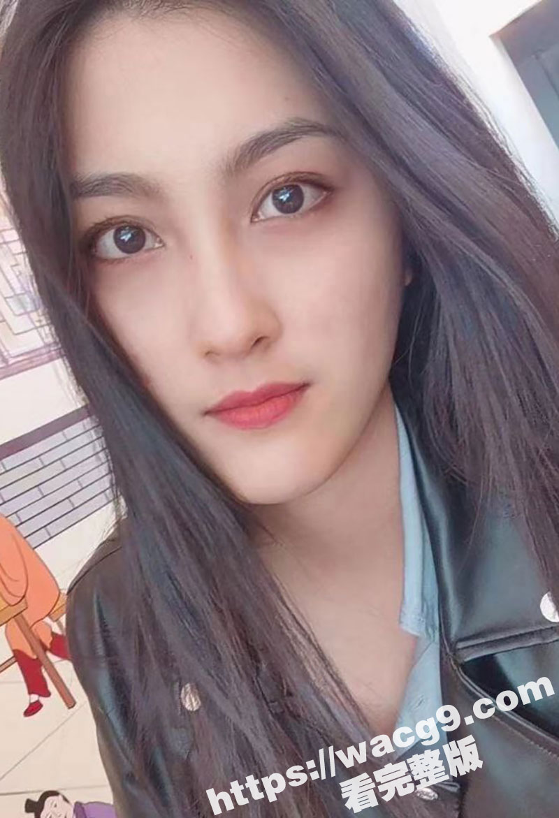 高颜值饥渴眼镜熟女居家性爱自拍流出 超专业手法打飞机 私家车上露奶撩骚 这个巨乳少妇是真的骚！