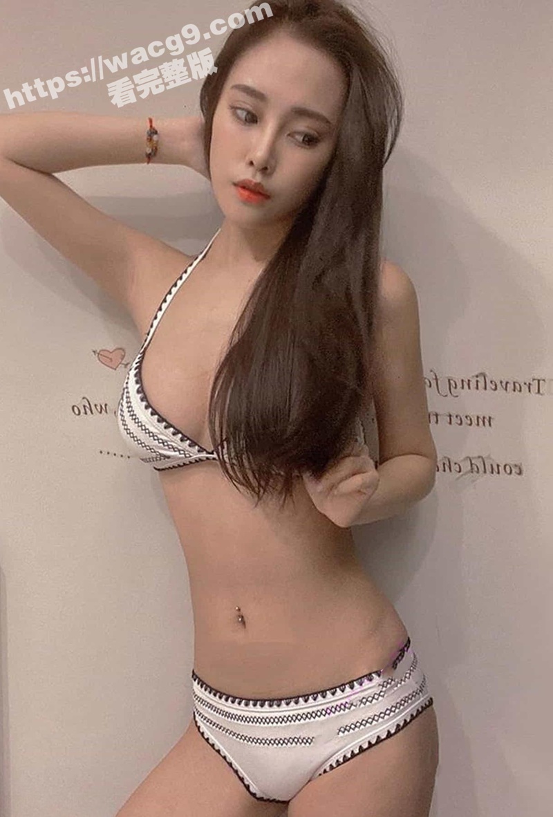 湾湾新晋颜值女神张芯相关图片