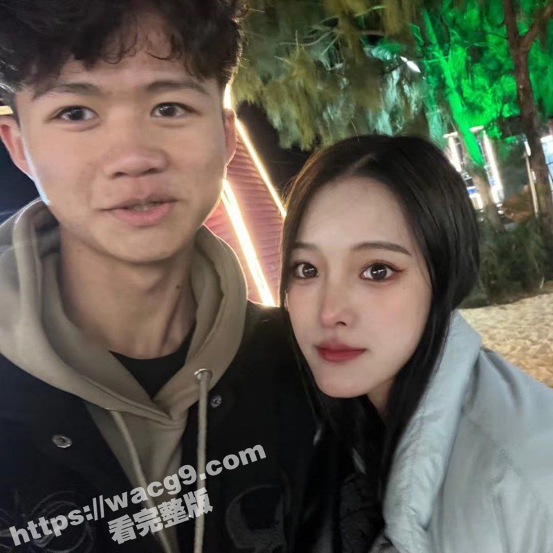 深圳高三女学生 跟男友私密性爱视频外流 无套狂插嫩穴 穿着校服开干真刺激！