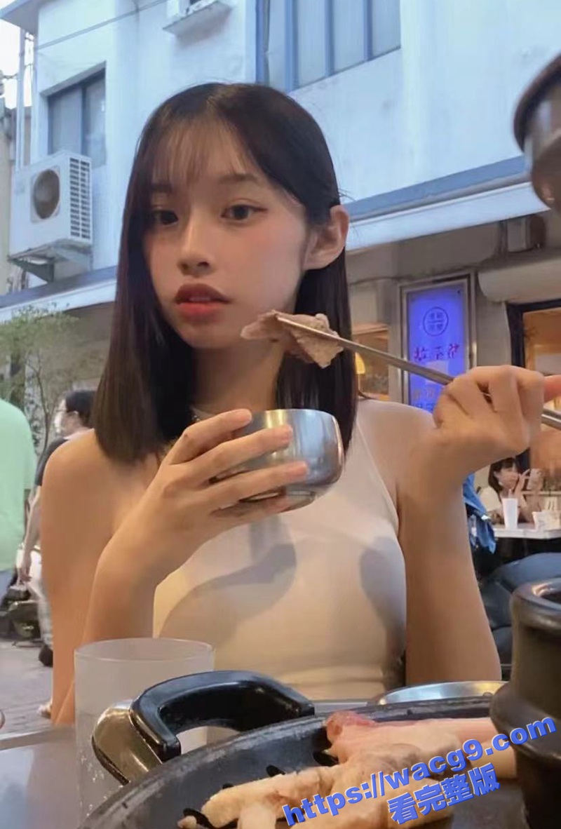 台湾慕洋婊史翔懿 蜜桃臀丁字裤大秀口技 健身教练被吸射 浓精全吞干干净净！