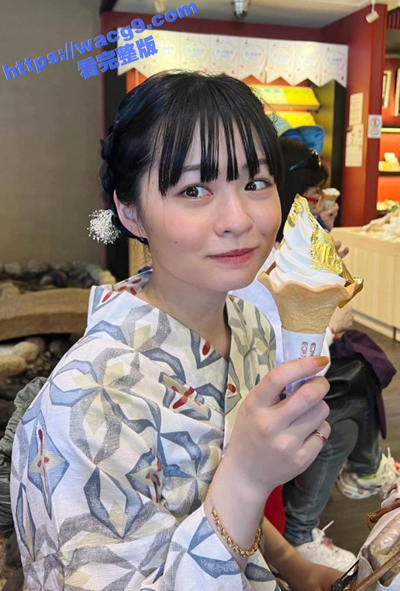 岛国网红福利姬莉子小姐 掰开粉嫩肉穴 水晶大鸡巴疯狂抽插 高潮抽搐 一库一库！