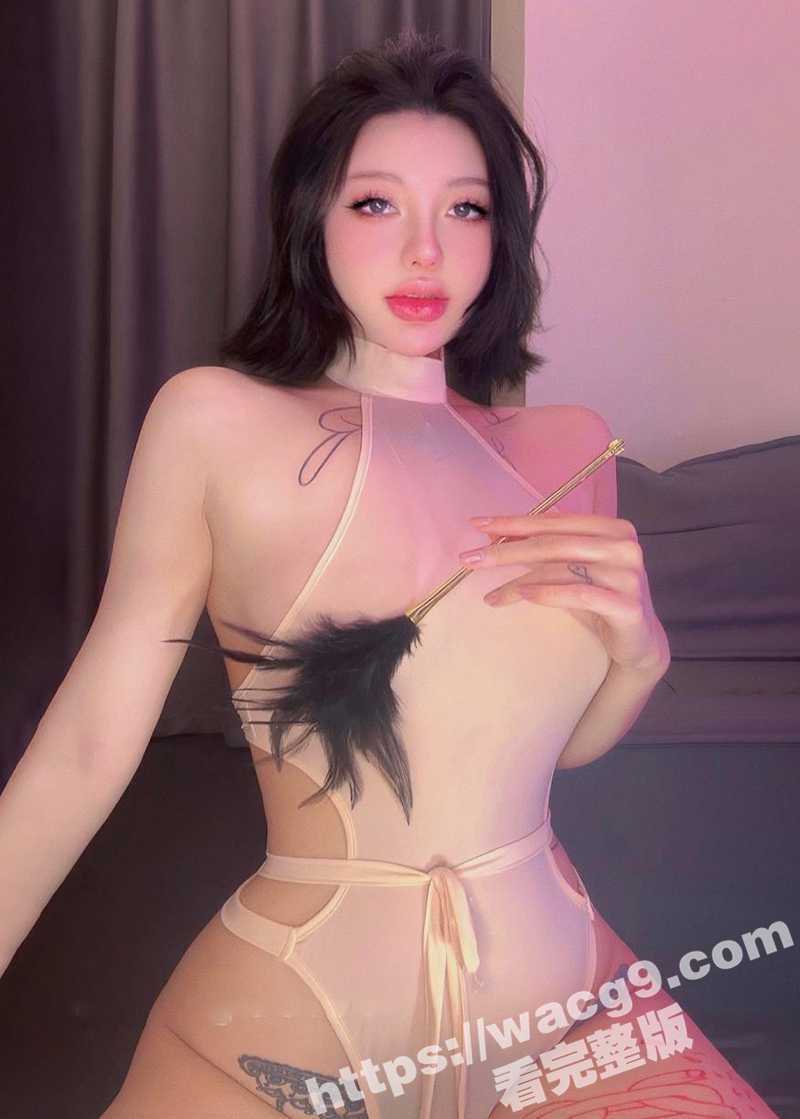 推特高颜值气质御姐 姨 全裸巨乳露脸照！超燃美体堪称撸管神片！一对玉足被黑丝包裹真的诱惑！