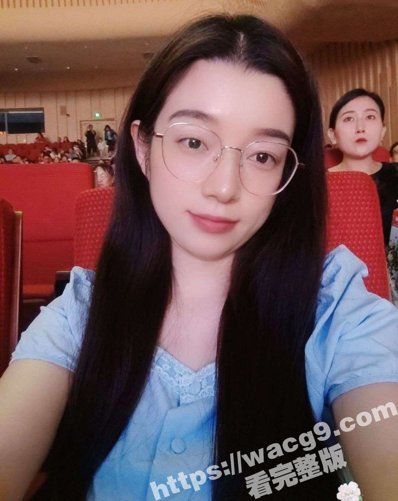 湖北武汉人妻 陈云亦 时常发骚约炮 做销售工作玩极限反差 只要长得帅的都能约！