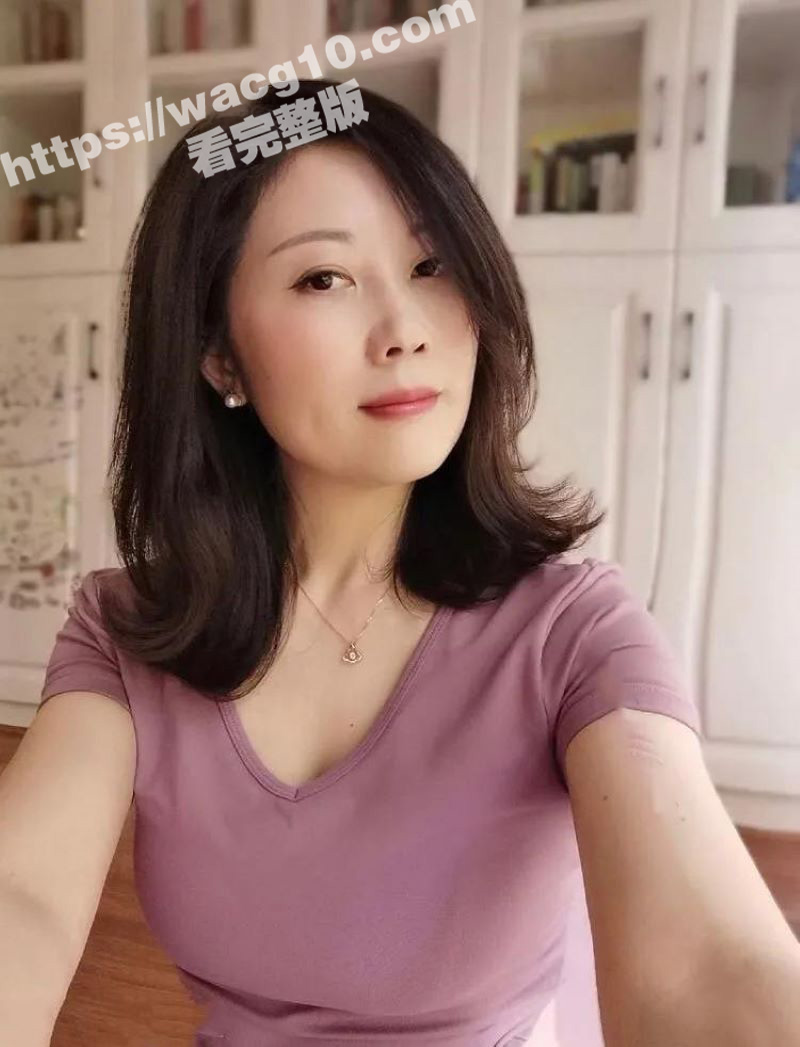 上海体育大学女老师与男大体育生群P 被打桩机般疯狂蹂躏爆操 叫声异常惨烈高潮不断！